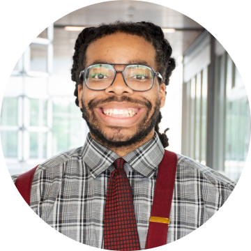 UVA Data Science MSDS student and ambassador Shiraz Robinson II professional headshot circle crop