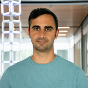 Headshot of Ali Kashani