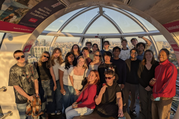 UVA Data Science BSDS Student Ambassador Madeleine Cummings and friends at the London Eye